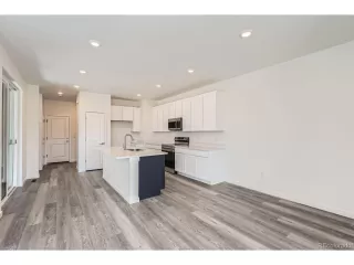 Photo #2: 1989632 Listing 