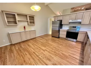 Photo #4: 1993525 Listing