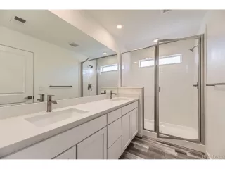 Photo #6: 1995608 Listing 