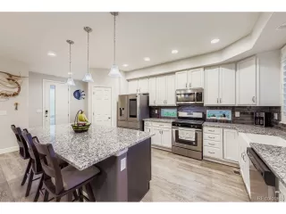 Photo #5: 1999194 Listing