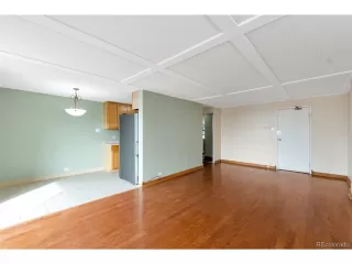 Photo #4: 2004987 Listing