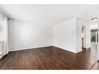 Photo #5: 2008345 Listing 