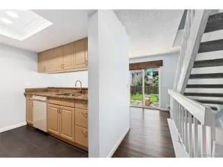 Photo #6: 2008345 Listing 