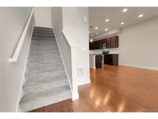 Photo #3: 2011033 Listing 