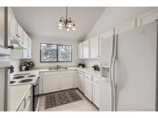 Photo #4: 2012184 Listing 