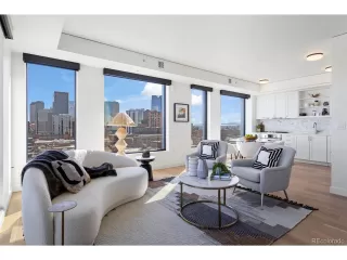 Photo #4: 2012212 Listing