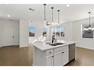 Photo #6: 2014476 Listing