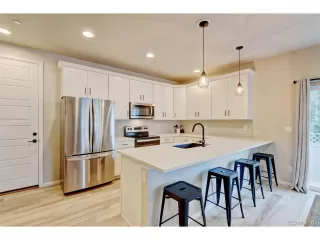 Photo #6: 2014763 Listing