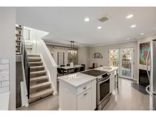 Photo #5: 2015031 Listing