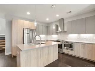 More Details about MLS # 2018379 : 1333 ELATI ST 3 DENVER CO 80204