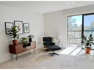 Photo #2: 2021576 Listing 