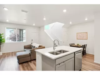 Photo #2: 2030538 Listing