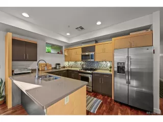 Photo #4: 2034110 Listing