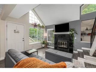 Photo #5: 2035195 Listing 