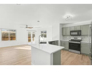 Photo #2: 2035281 Listing