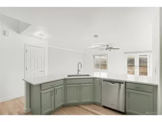 Photo #4: 2035281 Listing