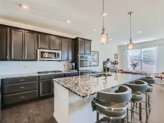 Photo #4: 2037619 Listing