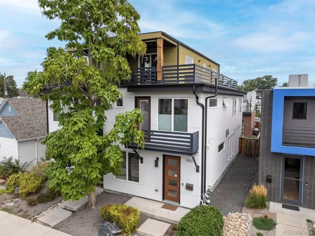 MLS: 2037890 Condo For Sale