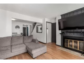 Photo #6: 2038197 Listing 