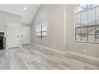 Photo #5: 2038426 Listing