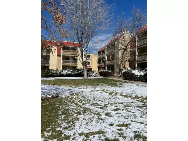 MLS: 2039615 Condo For Sale