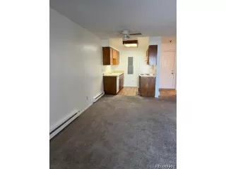 Photo #3: 2039615 Listing