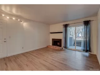 Photo #4: 2040400 Listing 