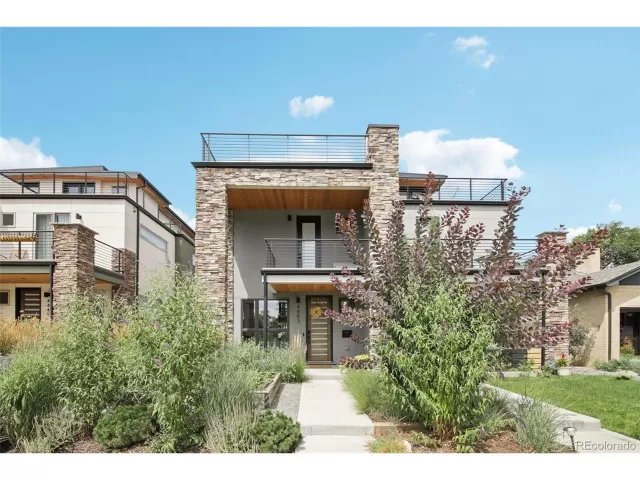 MLS: 2041123 Condo For Sale