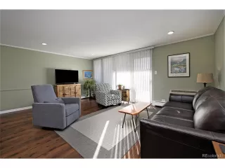 Photo #2: 2043489 Listing 