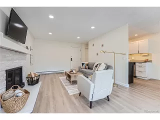 Photo #3: 2045555 Listing