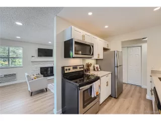 Photo #4: 2045555 Listing