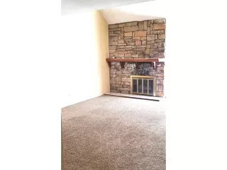 Photo #3: 2046020 Listing