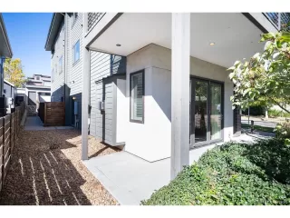 Photo #6: 2047938 Listing