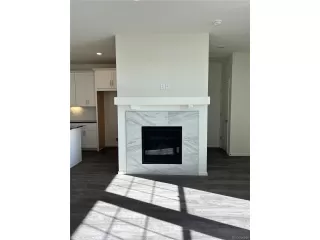 Photo #4: 2049309 Listing