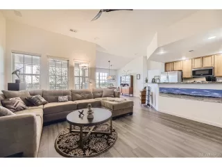 Photo #4: 2051603 Listing