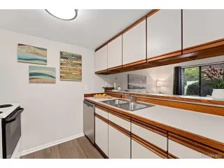 Photo #6: 2054432 Listing