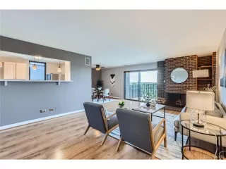 Photo #4: 2055797 Listing