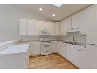 Photo #5: 2056918 Listing 