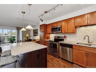 Photo #5: 2058843 Listing 