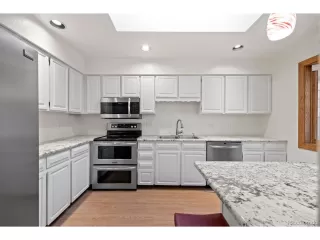 Photo #3: 2058992 Listing