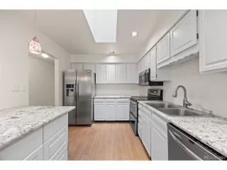 Photo #6: 2058992 Listing