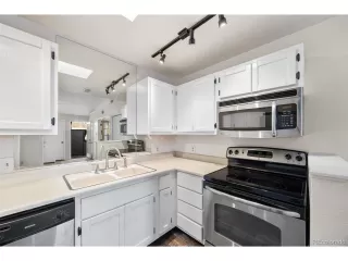 Photo #5: 2062476 Listing 