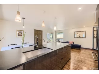 Photo #5: 2063701 Listing 