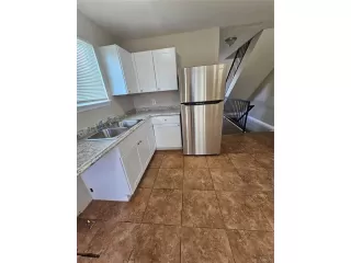 Photo #5: 2066882 Listing 