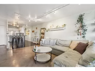 Photo #2: 2067643 Listing 