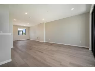 Photo #5: 2067869 Listing