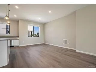 Photo #6: 2067869 Listing