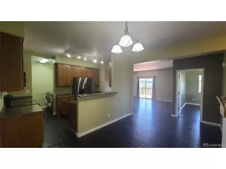 Photo #2: 2068548 Listing