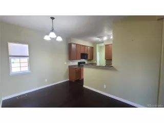 Photo #4: 2068548 Listing