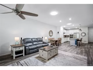 Photo #4: 2068649 Listing 